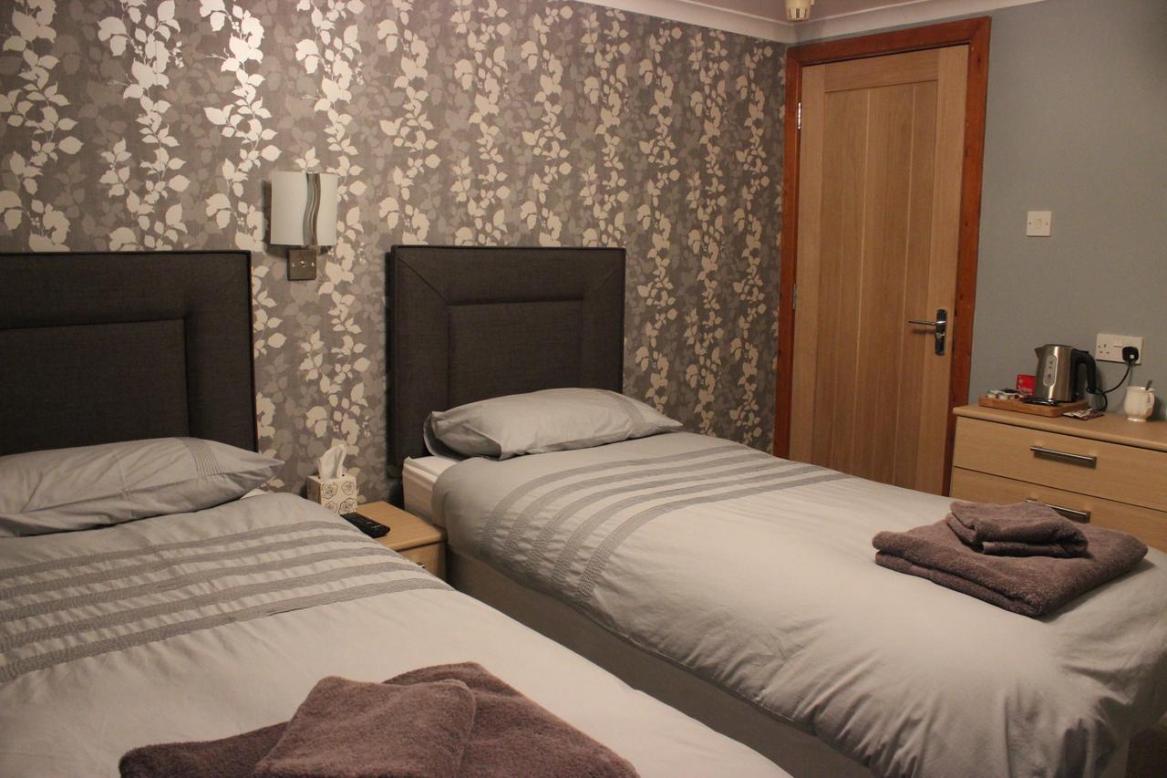 The New Lodge Pontardawe Bagian luar foto